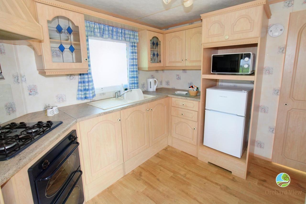 فيلا Orchard View Retreat - Dog Friendly, Enclosed Private Garden With Weather Dependant Hot Tub - Not On A Holiday Park Little Clacton المظهر الخارجي الصورة