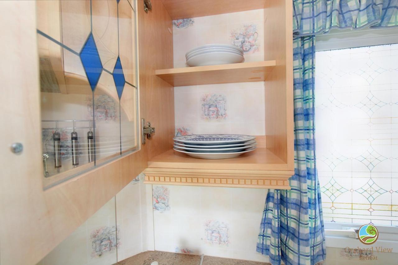 فيلا Orchard View Retreat - Dog Friendly, Enclosed Private Garden With Weather Dependant Hot Tub - Not On A Holiday Park Little Clacton المظهر الخارجي الصورة