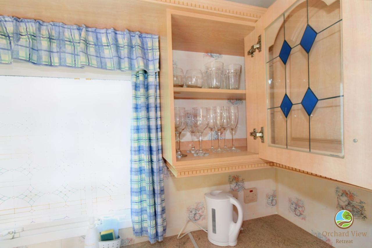 فيلا Orchard View Retreat - Dog Friendly, Enclosed Private Garden With Weather Dependant Hot Tub - Not On A Holiday Park Little Clacton المظهر الخارجي الصورة