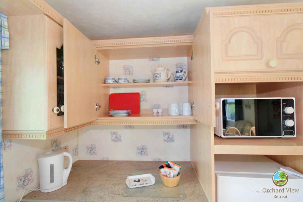 فيلا Orchard View Retreat - Dog Friendly, Enclosed Private Garden With Weather Dependant Hot Tub - Not On A Holiday Park Little Clacton المظهر الخارجي الصورة